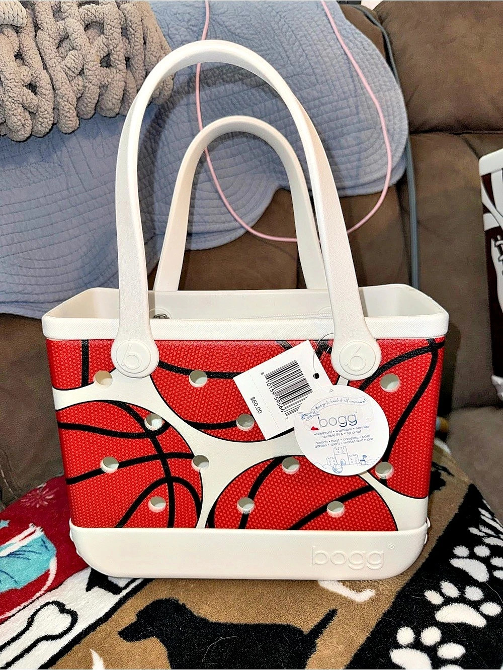 booqg Geometric Tote in Red & White NWT